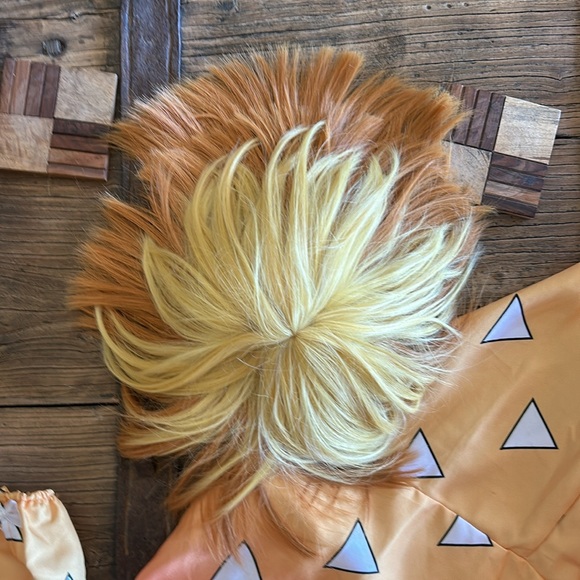 Demon slayer Zenitsu robe & leg covers adult small wig included - Picture 6 of 7